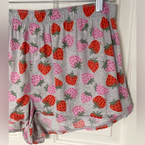 Victorias Secret Love PINK Strawberry Valentines Sleepwear Short - Picture 5 of 9